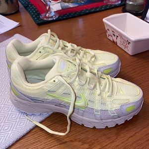 Nike P 6000 luminous green